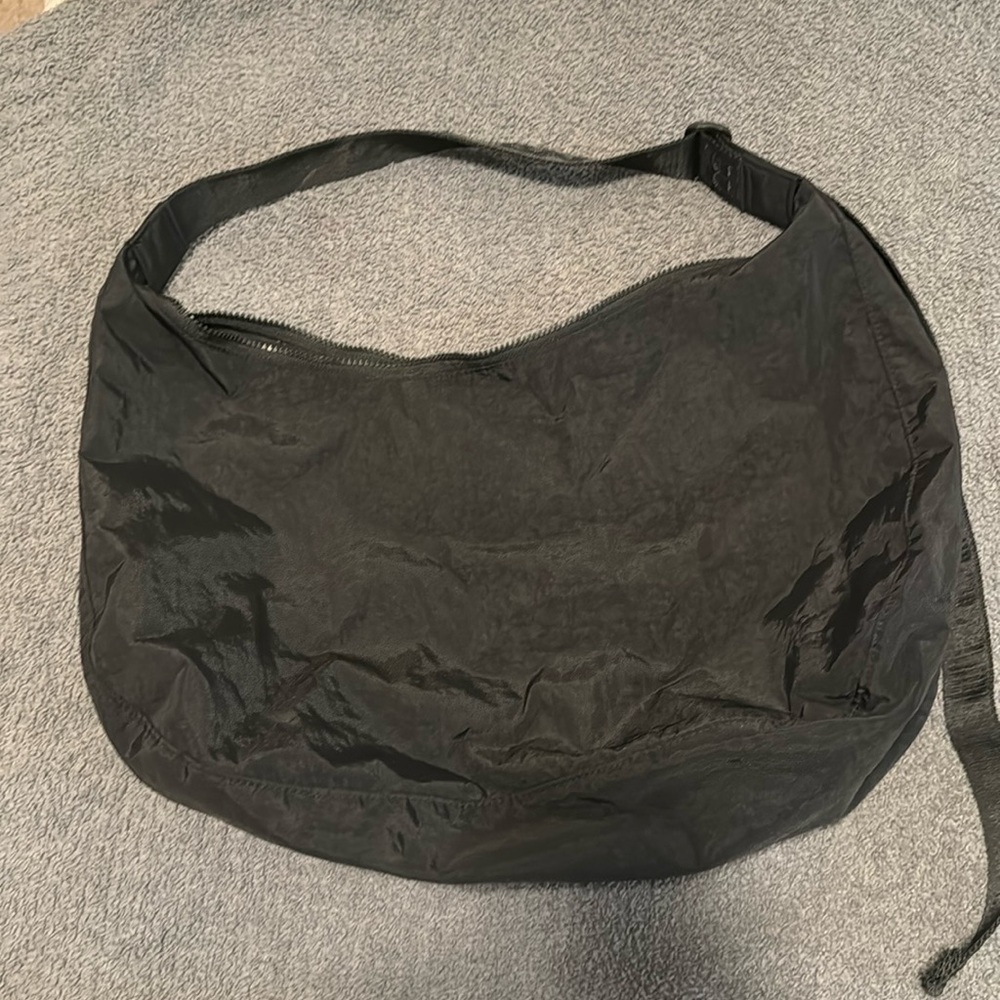 Baggu large crescent - black